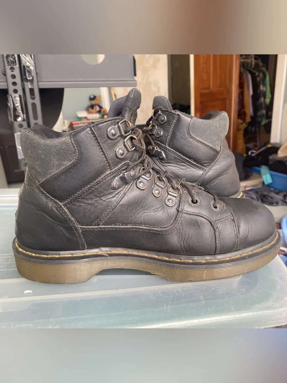 Dr. Martens Men's Black Leather Lace Up Ankle Combat Boots Size 11 M Soft Toe